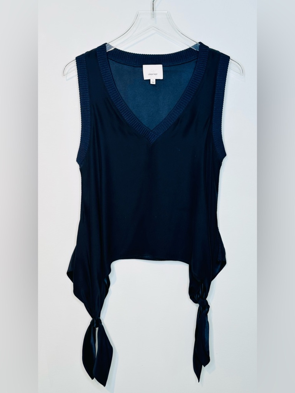 Cinq a Sept Navy Blue Silk V-Neck Sleeveless Side Ties Shirt Blouse Top - Picture 10 of 10